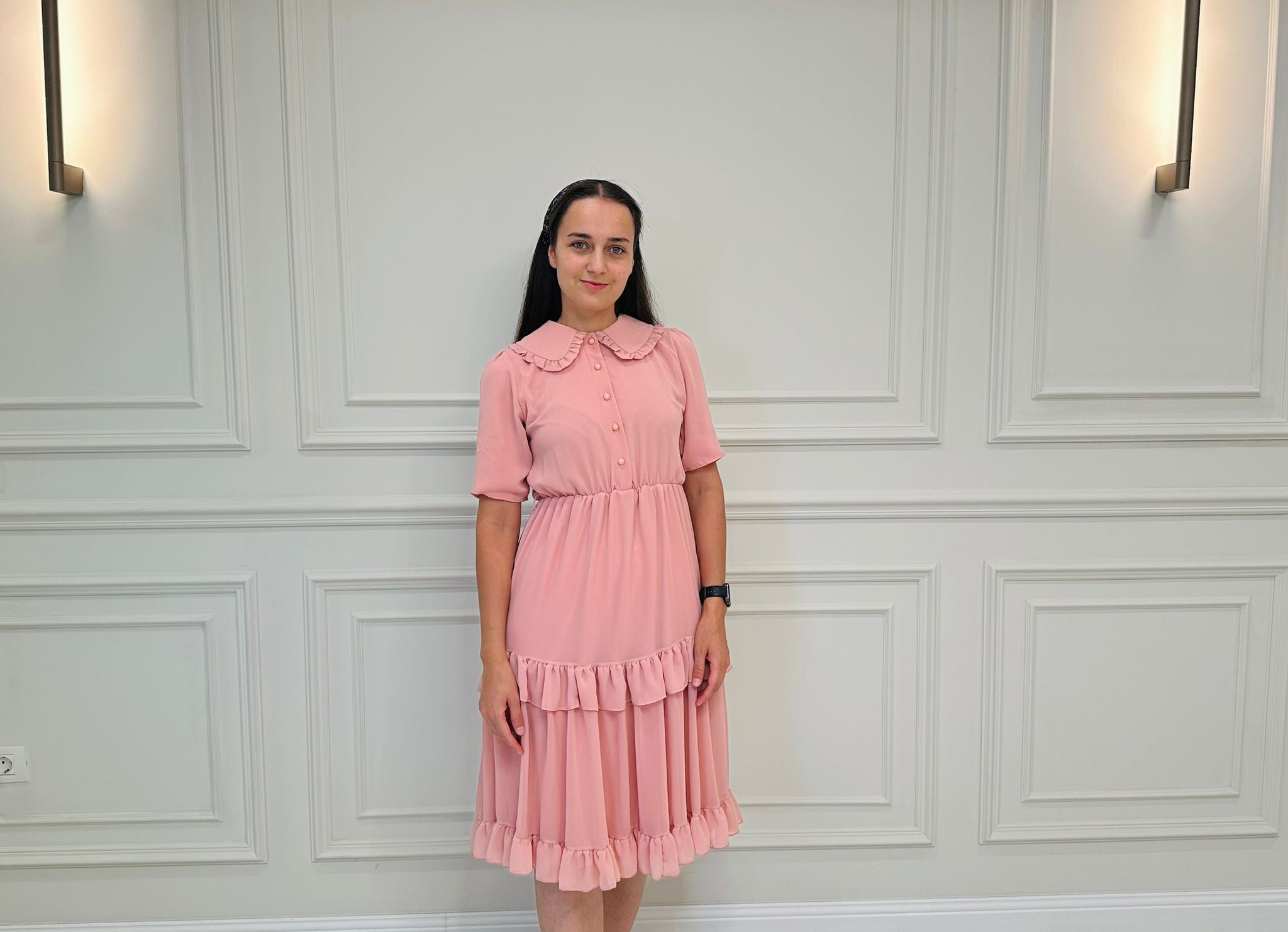 Rochie midi din voal cu nasturi funcționali și volane