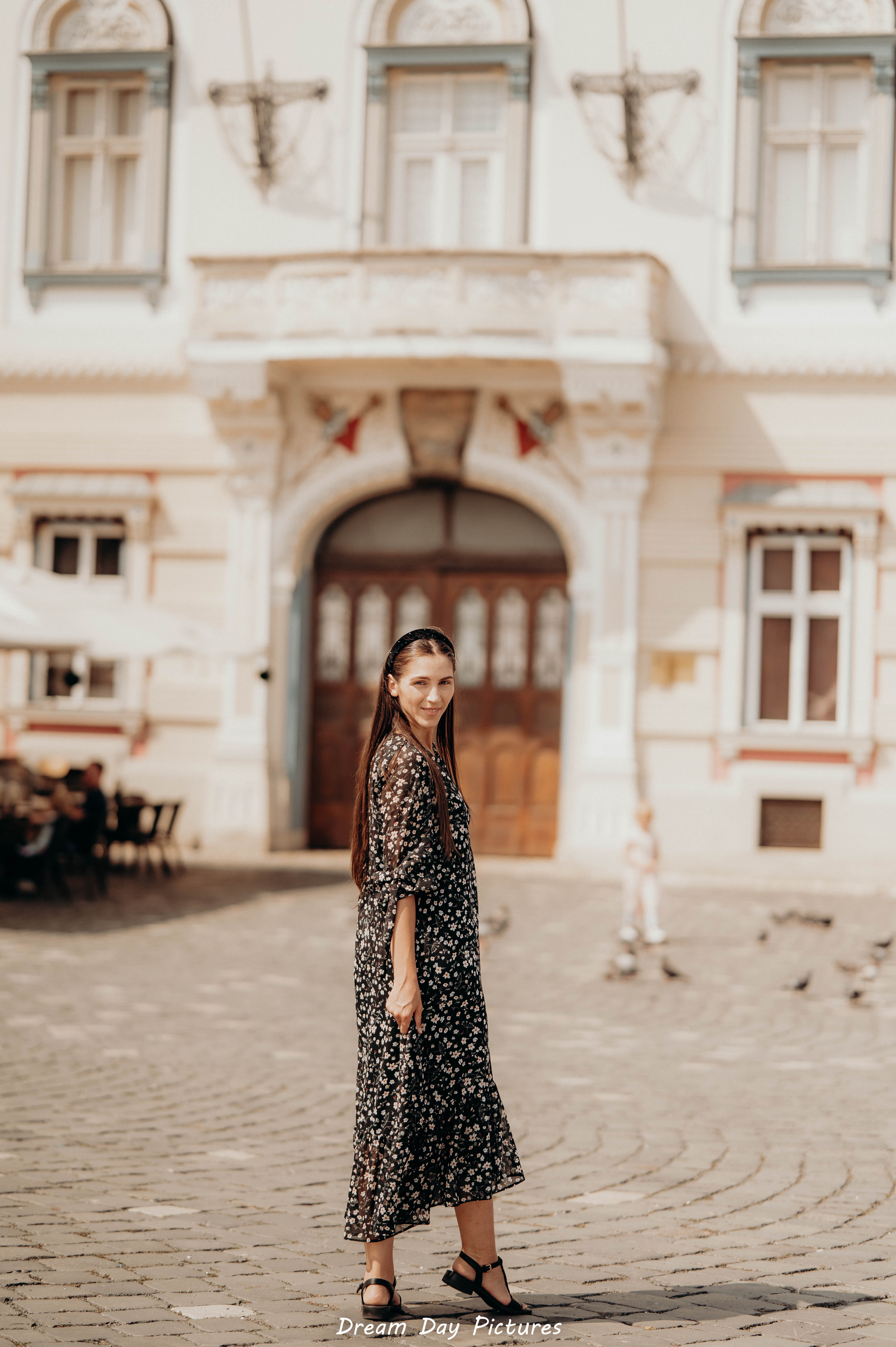 Rochie elegantă cu fundiță la mâneci