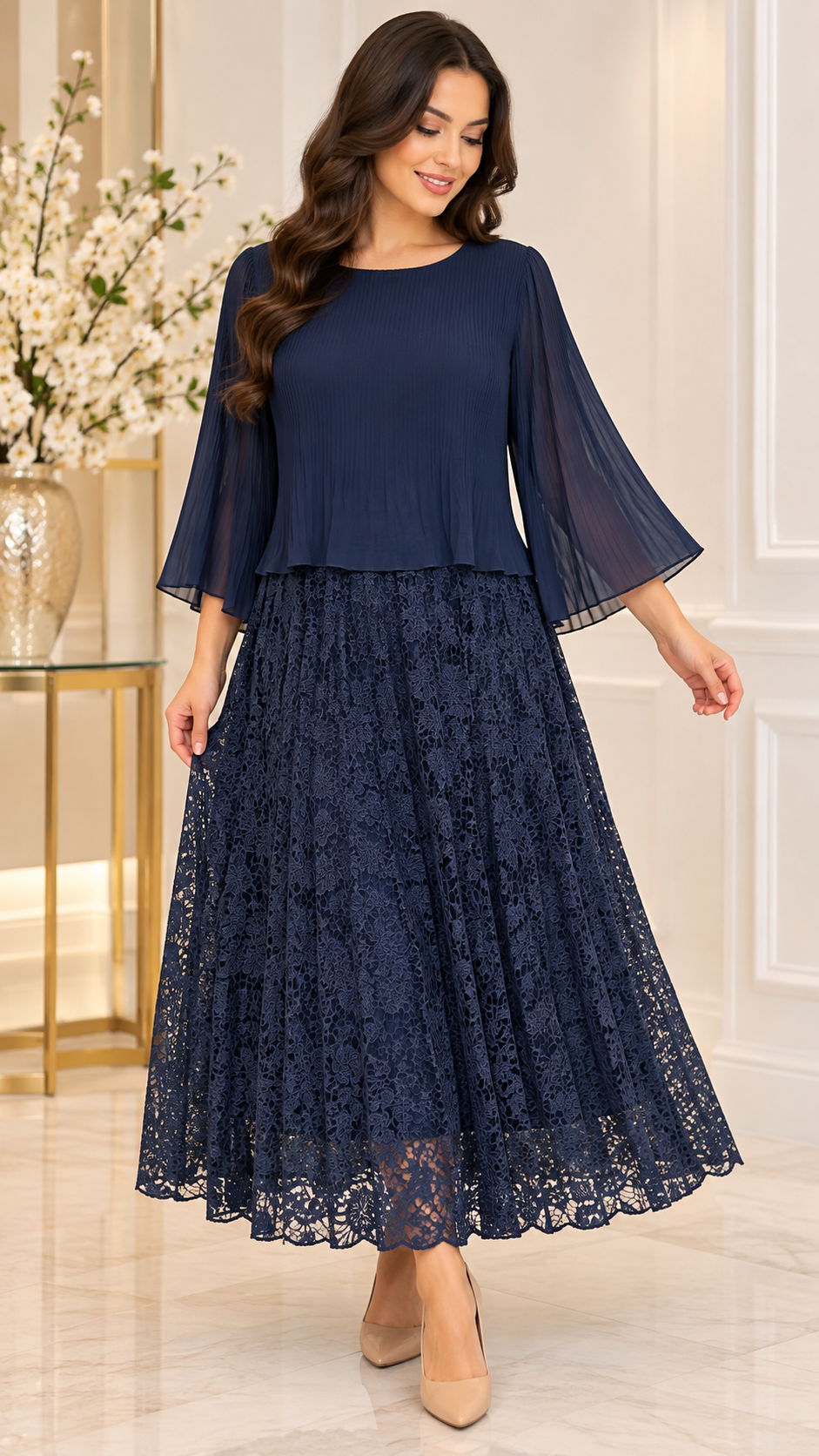 Rochie elegantă plisată  cu dantelă