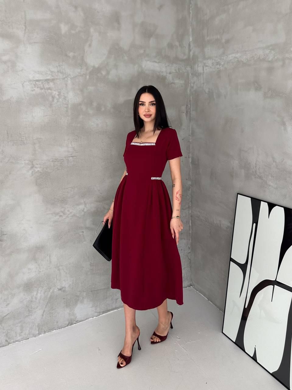 Rochița elegantă -bordo