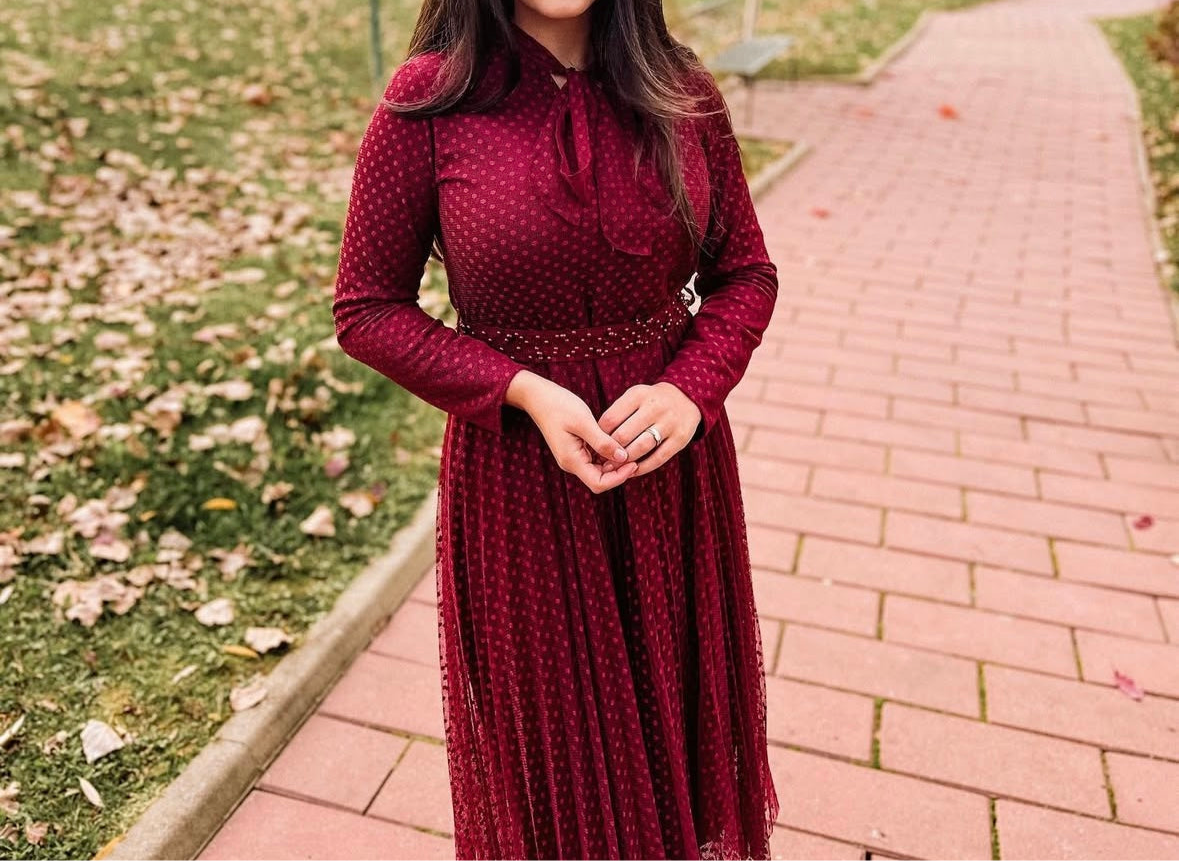 Rochie din tull vișinie